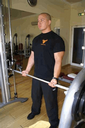 Biceps Barra Multipower - Execução