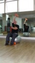 Pullover Triceps com Halteres Alternado na Bola 2