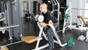 Biceps Barra no Banco Scott Plano com Haltere 2