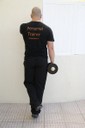 Gemeos em Pé Alternado com Halteres 2